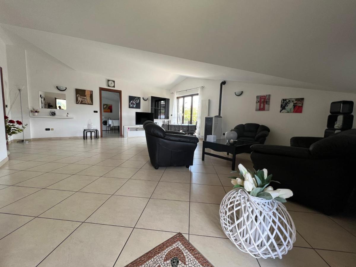 Casa Meraviglia Apartment มอนเตซิลวาโน ภายนอก รูปภาพ